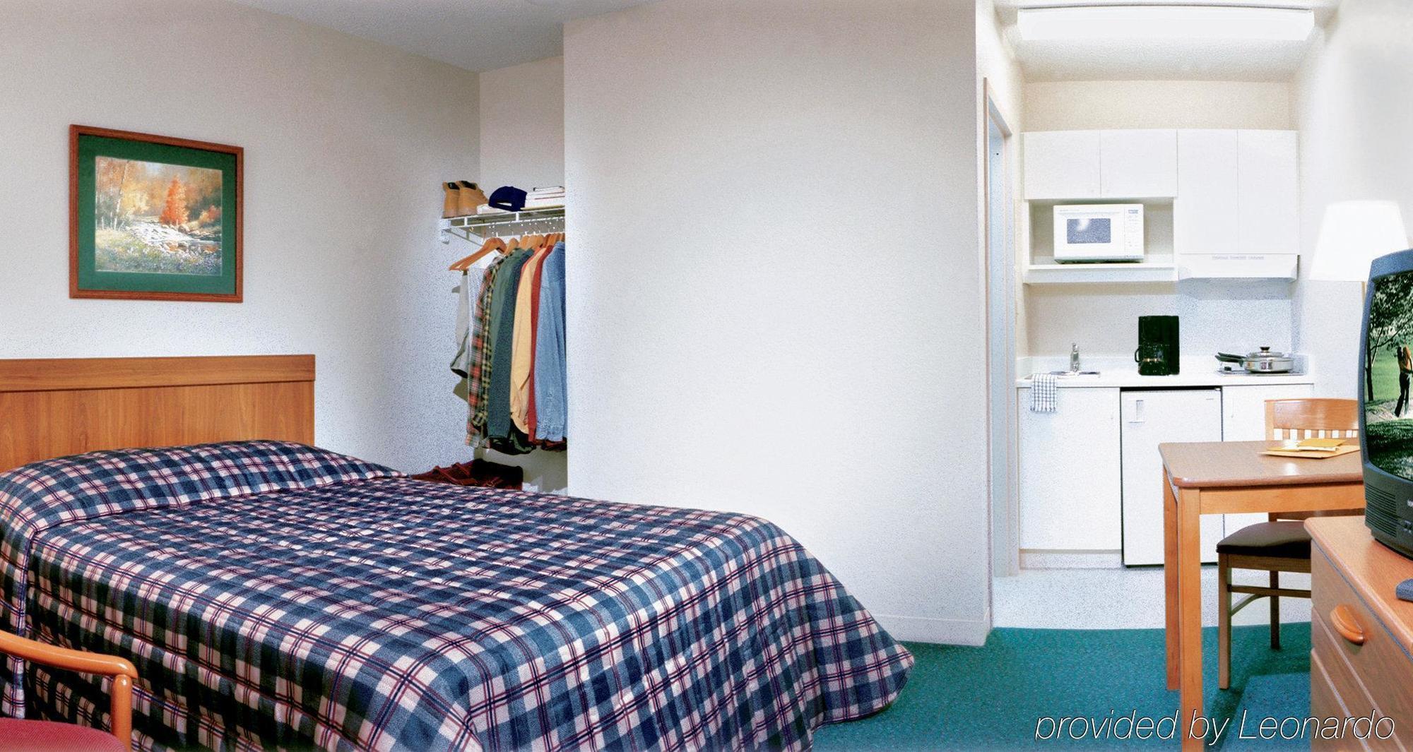 Hometowne Studios By Red Roof Detroit - Livonia Kamer foto